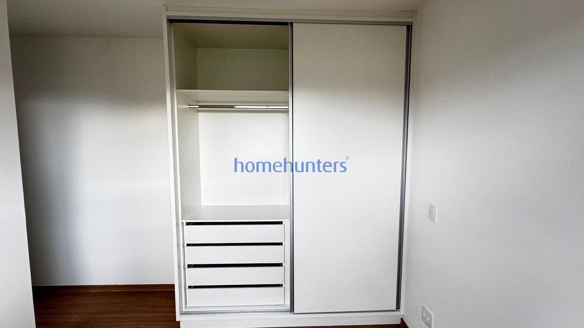Apartamento à venda com 2 quartos, 64m² - Foto 22