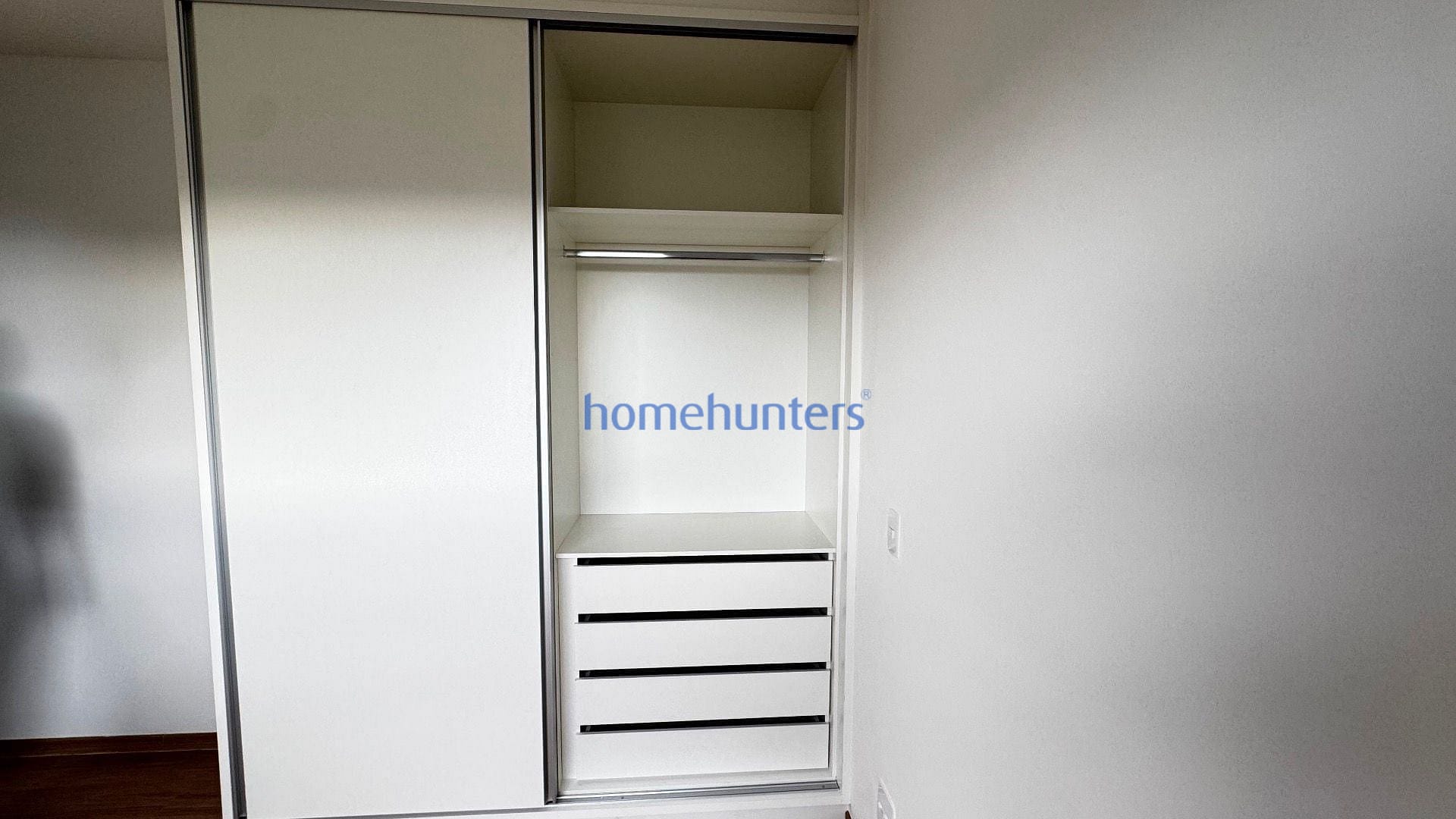 Apartamento à venda com 2 quartos, 64m² - Foto 23