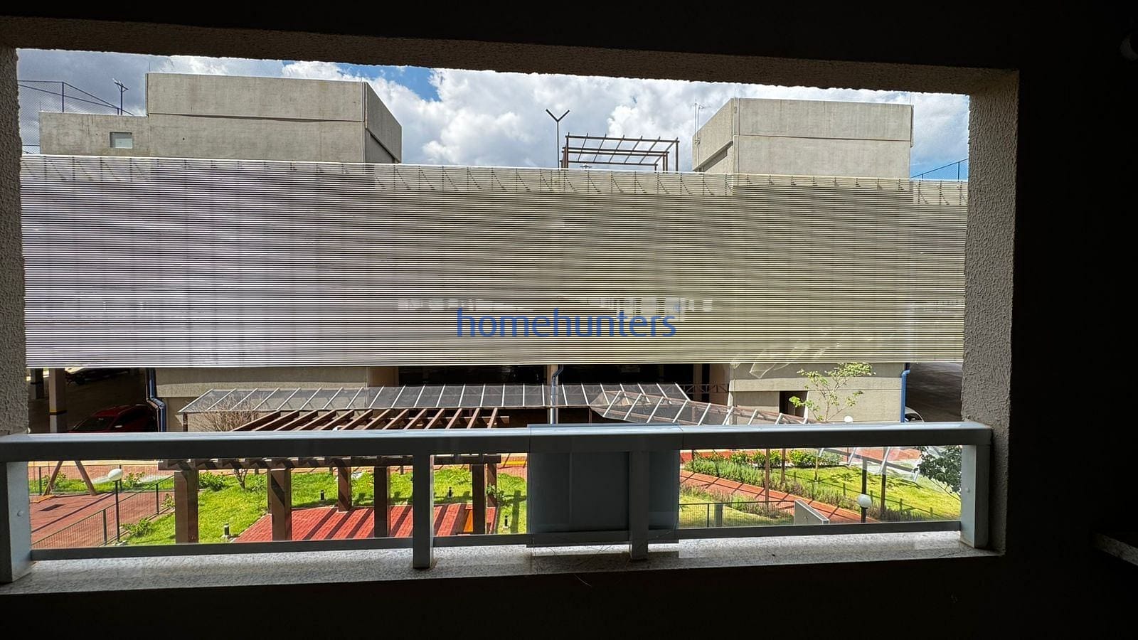 Apartamento à venda com 2 quartos, 64m² - Foto 4