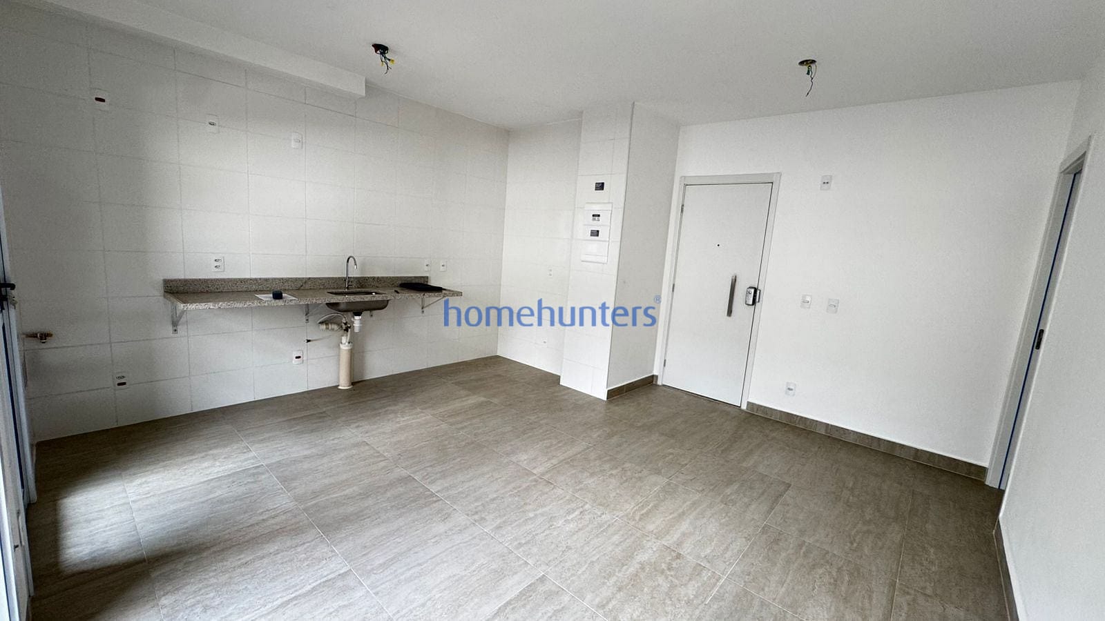 Apartamento à venda com 2 quartos, 64m² - Foto 3