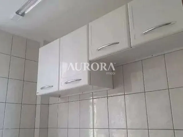 Apartamento com 79m² 2 quartos e 1 banheiro, à venda, no bairro Centro em Londrina