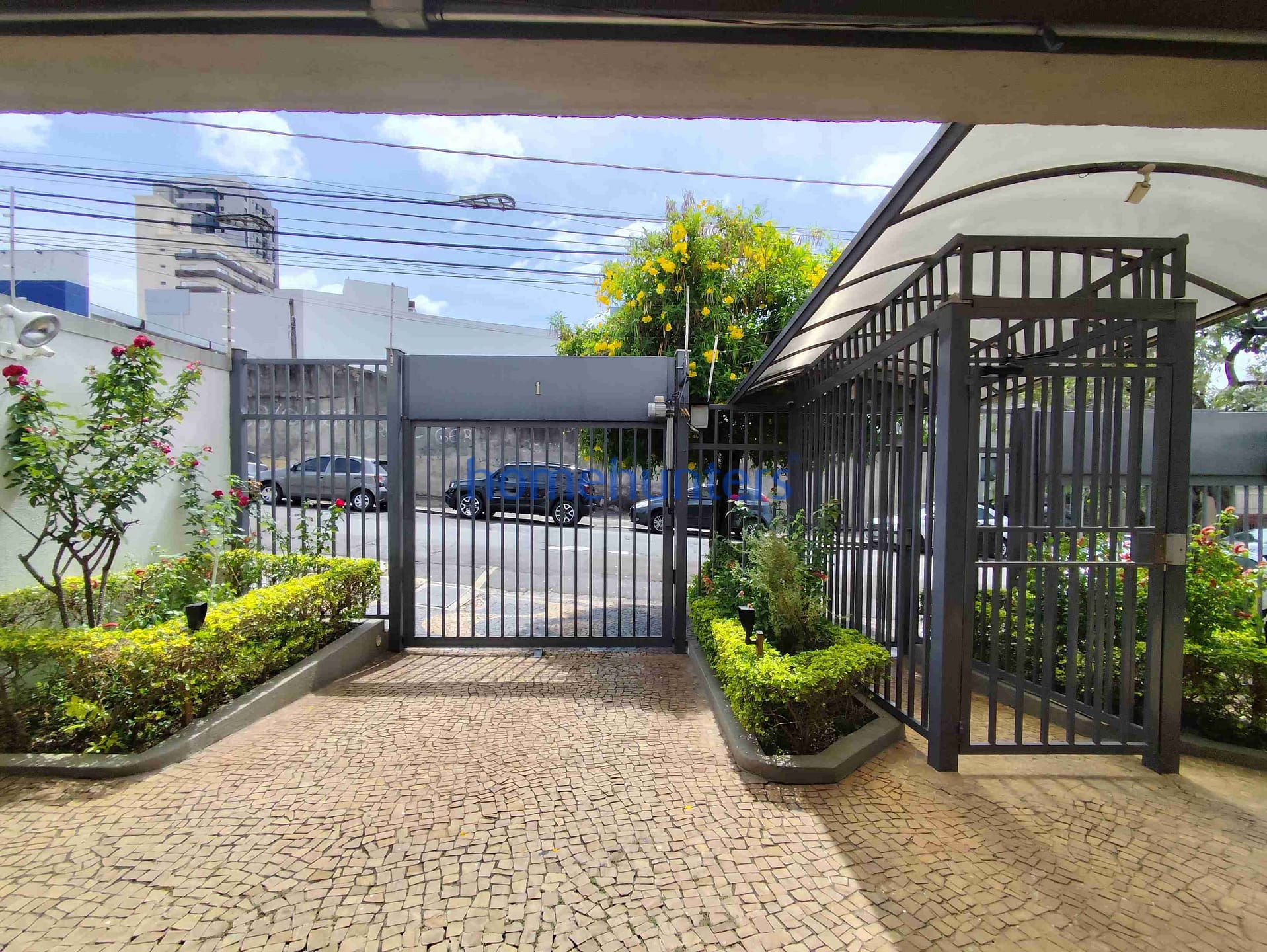 Apartamento à venda com 1 quarto, 38m² - Foto 2