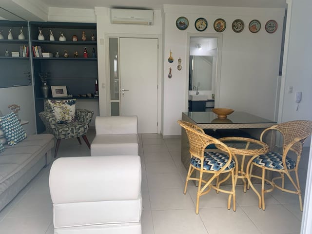Apartamento com 80m² 2 quartos e 3 banheiros, à venda, no bairro Parque Enseada em Guarujá