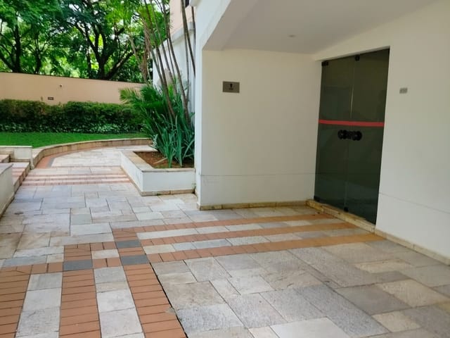 Apartamento com 100m² 3 quartos e 4 banheiros, para alugar, no bairro Indianópolis em São Paulo
