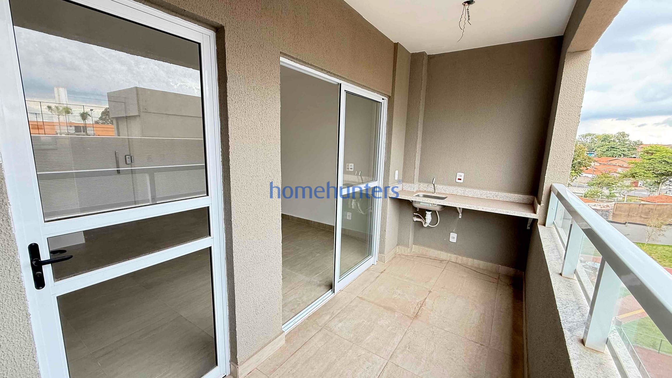 Apartamento à venda com 2 quartos, 64m² - Foto 4
