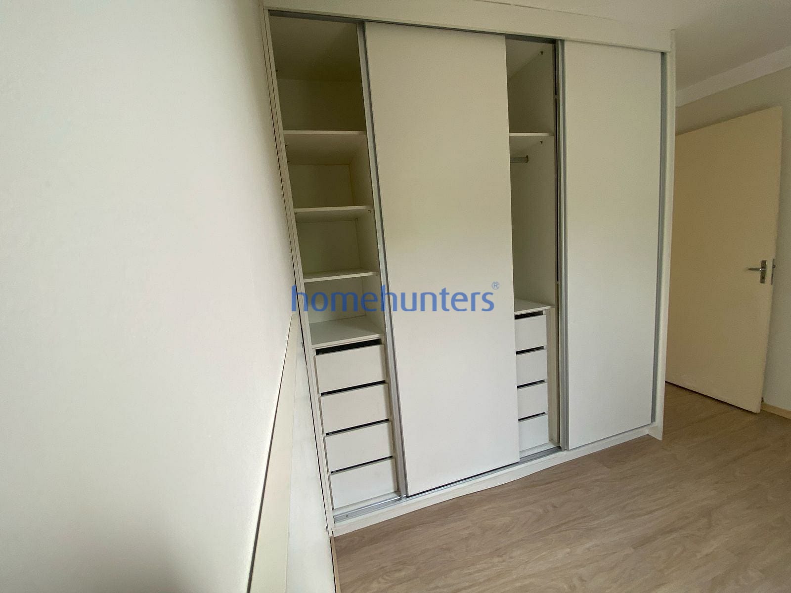 Apartamento à venda com 2 quartos, 59m² - Foto 8