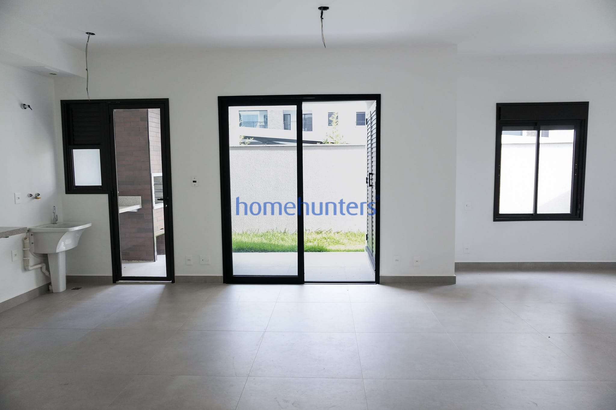 Apartamento à venda com 2 quartos, 102m² - Foto 3