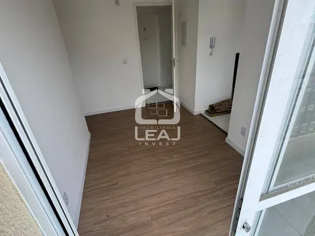 Apartamento com 43m² 2 quartos e 1 banheiro, à venda ou para alugar, no bairro Jardim Três Irmãos em Taboão da Serra