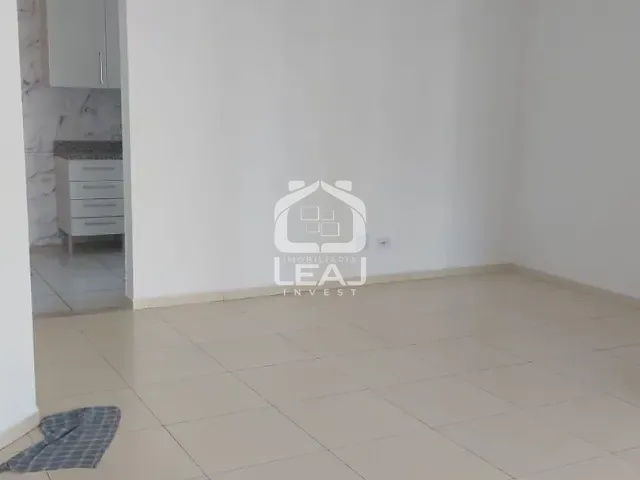 Apartamento 4 quartos e 1 banheiro, para alugar, no bairro Chácara Agrindus em Taboão da Serra