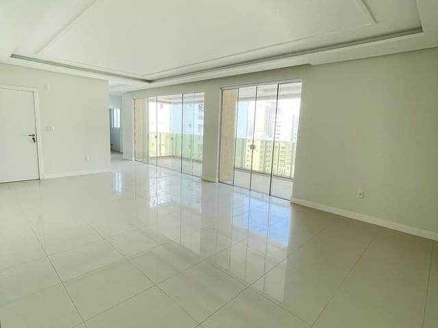 Foto do Apartamento - Apartamento à venda, Meia Praia, Itapema, SC | Interpraias Imóveis