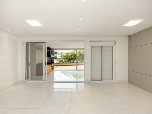 Apartamento com 270m² 3 quartos e 4 banheiros, à venda, no bairro Vila Albertina em São Paulo