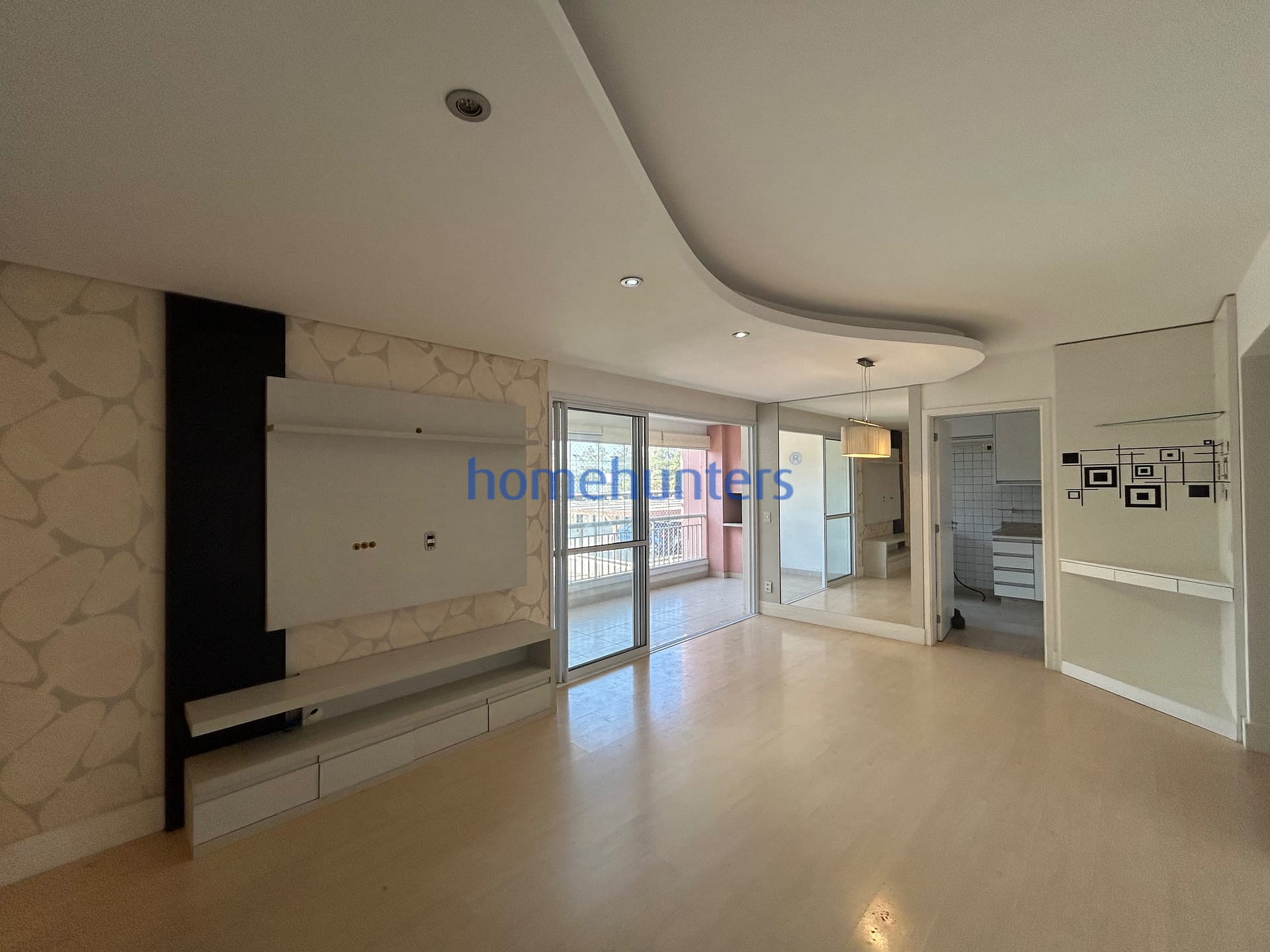 Apartamento à venda com 3 quartos, 108m² - Foto 1