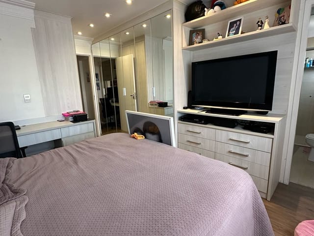 Apartamento com 140m² 3 quartos e 4 banheiros, à venda, no bairro Vila Gumercindo em São Paulo