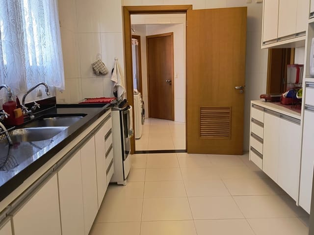 Apartamento 4 quartos e 2 banheiros, à venda ou para alugar, no bairro Vila Mariana em São Paulo