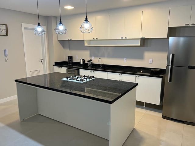 Apartamento com 86m² 2 quartos e 2 banheiros, à venda, no bairro Balneário Pereque em Porto Belo