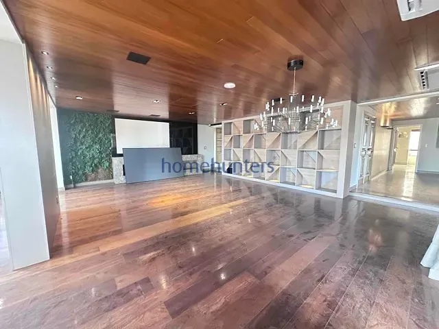 Apartamento com 555m² 5 quartos e 5 banheiros, à venda ou para alugar, no bairro Cambuí em Campinas