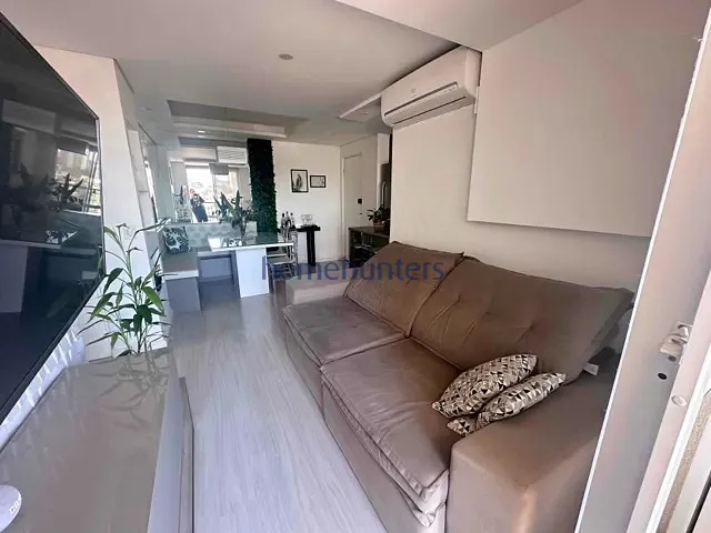 Apartamento 2 quartos e 2 banheiros, à venda, no bairro Vila Satúrnia em Campinas