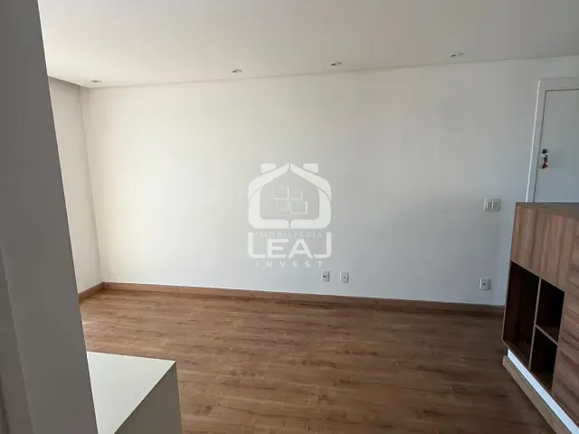 Apartamento 2 quartos e 1 banheiro, para alugar, no bairro Parque Reboucas em São Paulo