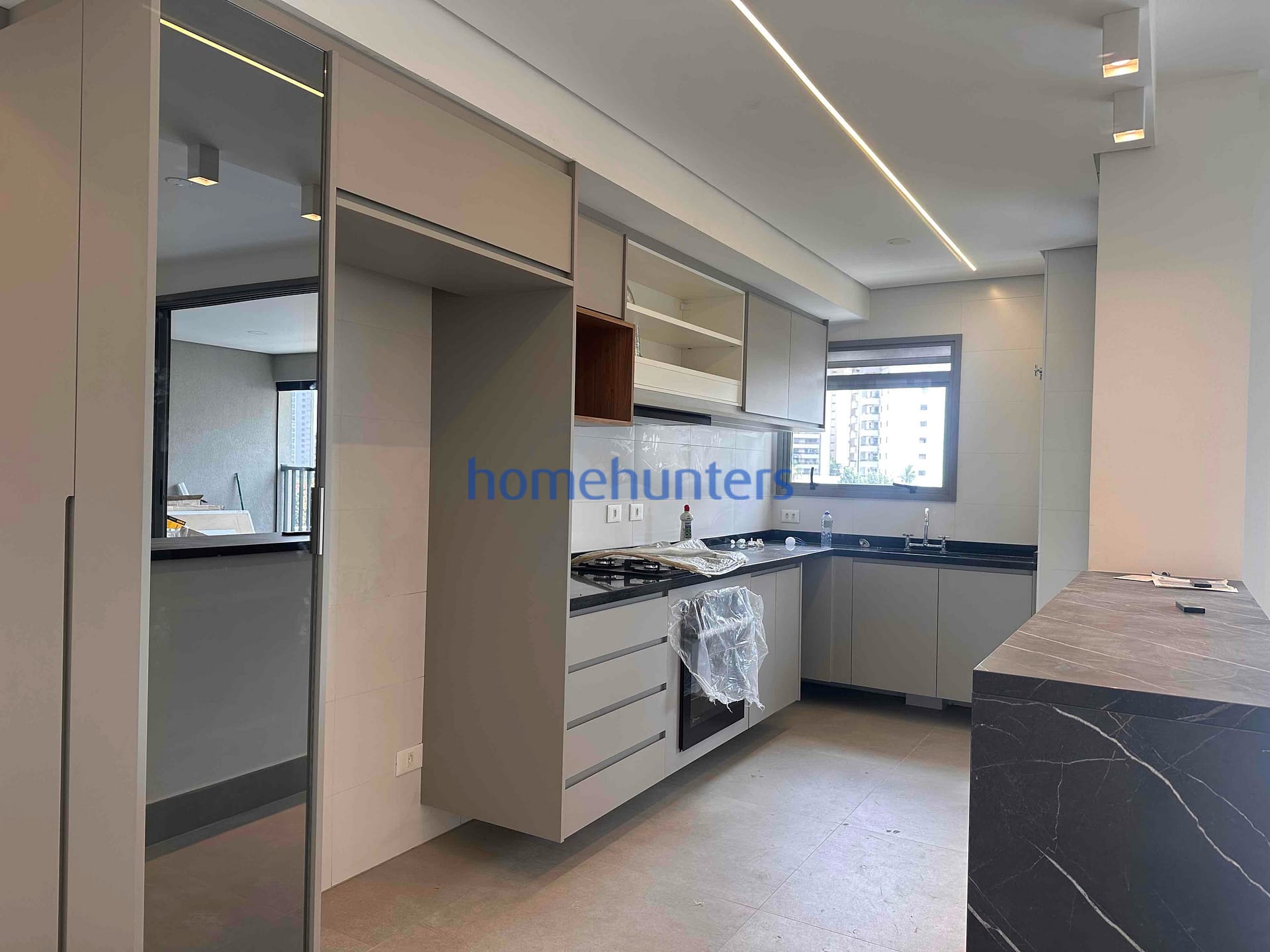 Apartamento à venda e aluguel com 3 quartos, 140m² - Foto 3