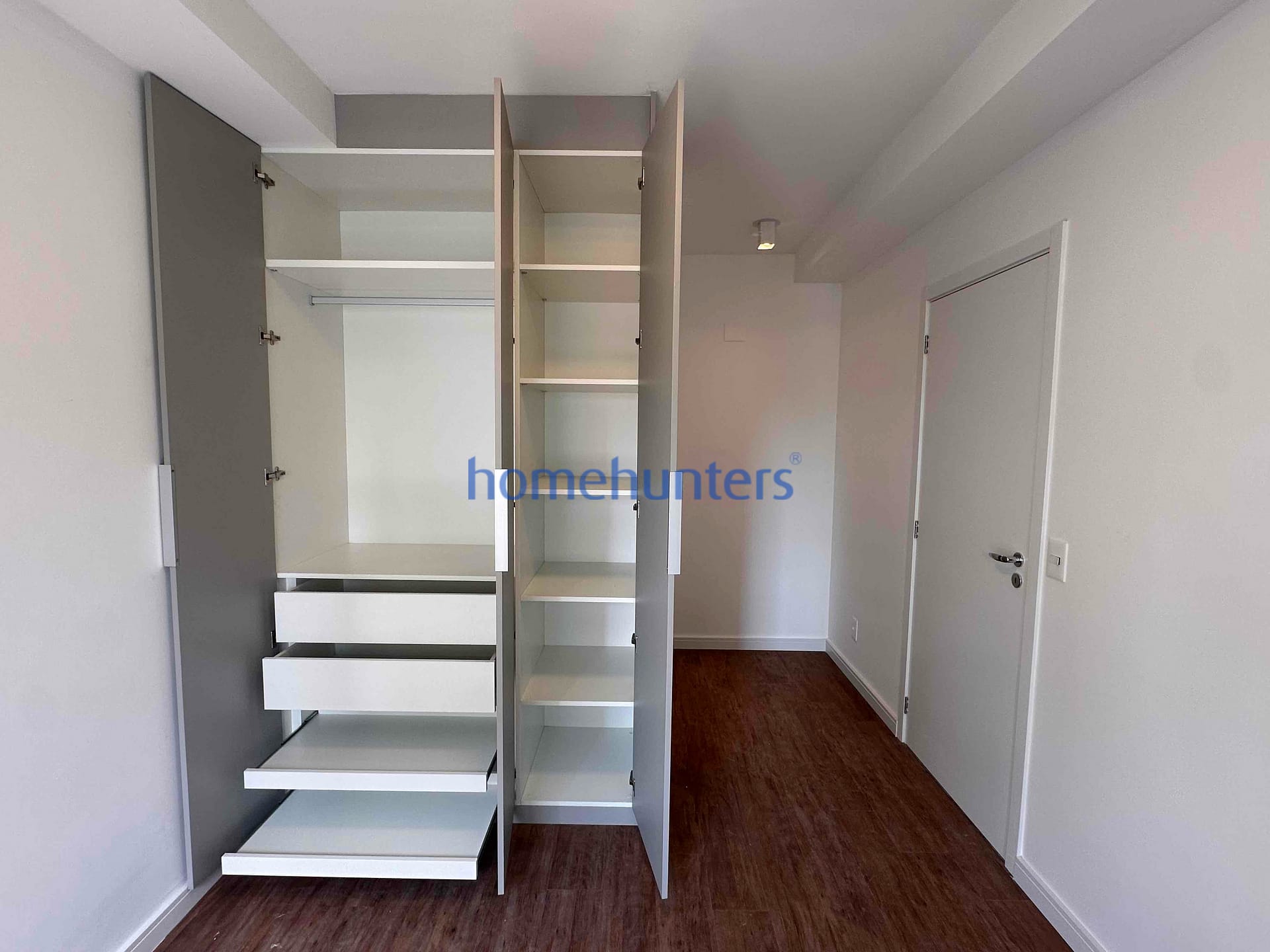 Apartamento à venda e aluguel com 3 quartos, 140m² - Foto 11