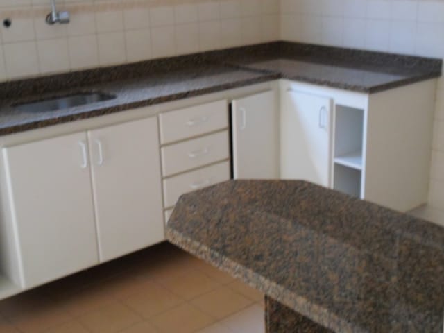 Apartamento com 70m² 3 quartos e 1 banheiro, para alugar, no bairro Jardim Rio das Pedras em Cotia