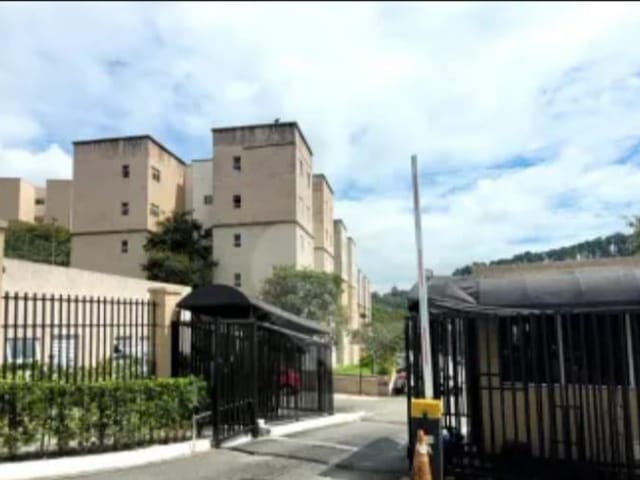 Apartamento 2 quartos e 1 banheiro, à venda, no bairro Jardim Petrópolis em Cotia