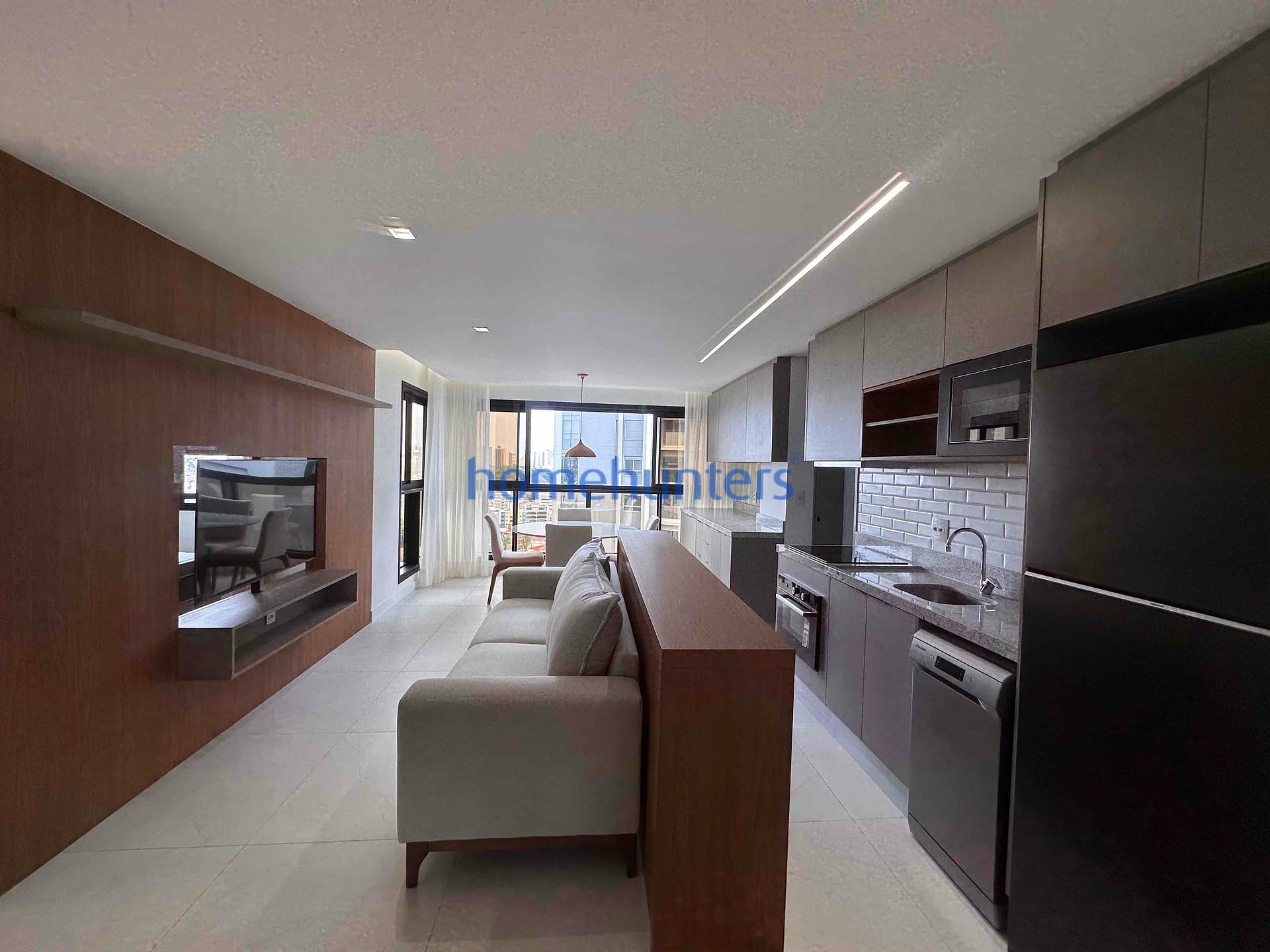 Apartamento à venda e aluguel com 1 quarto, 55m² - Foto 2