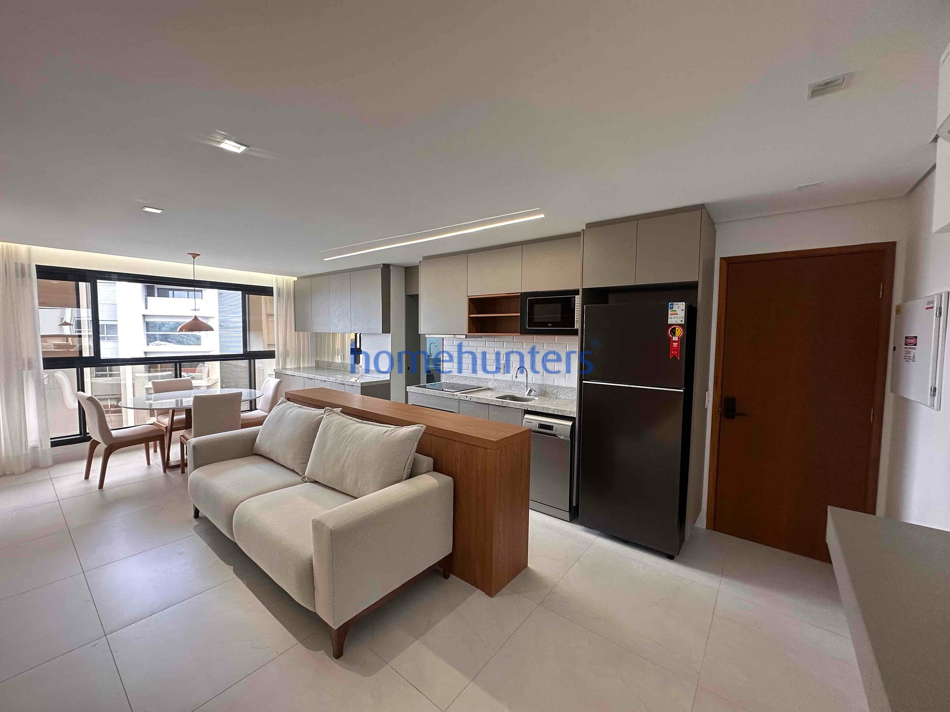 Apartamento à venda e aluguel com 1 quarto, 55m² - Foto 6