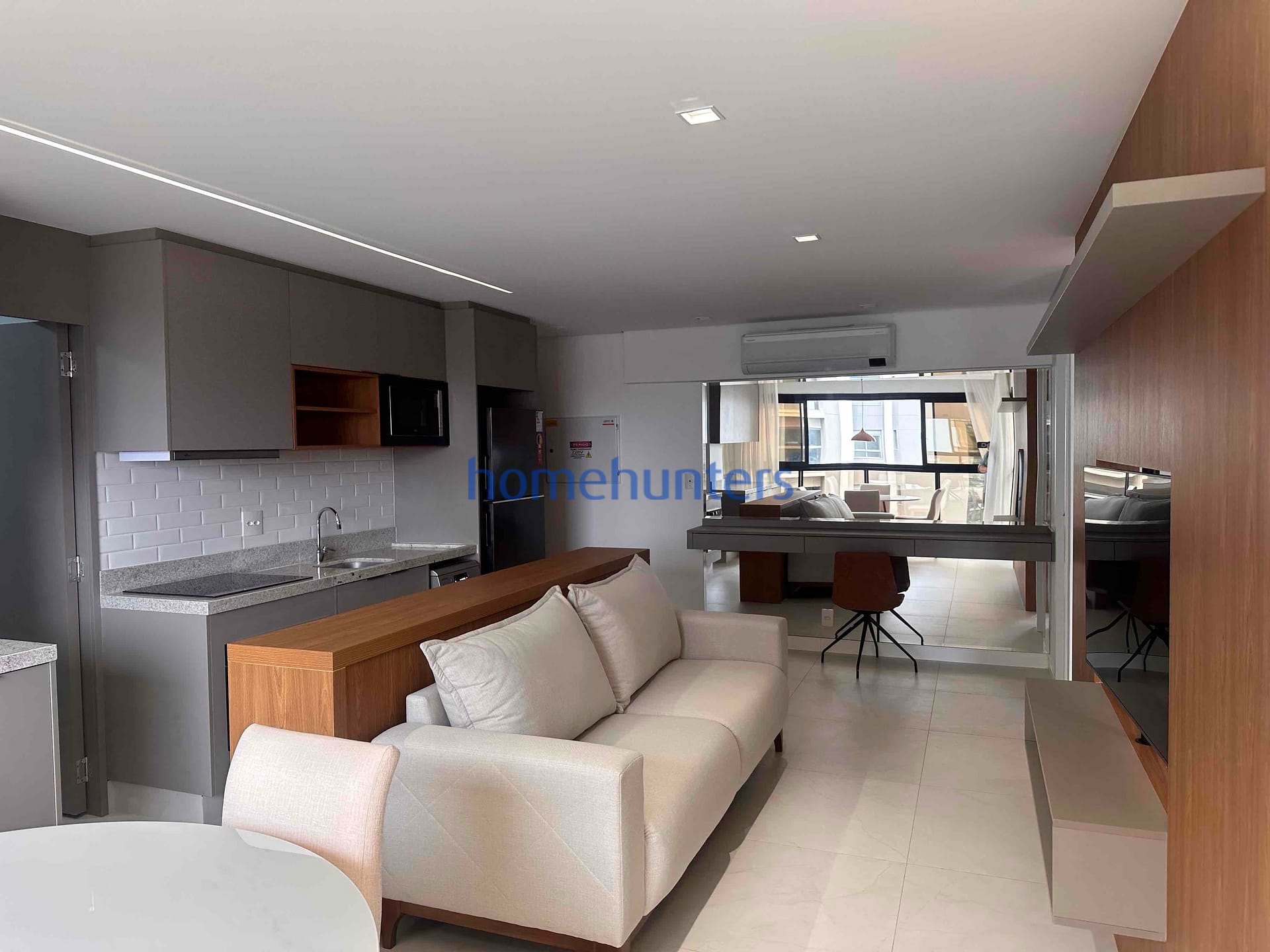 Apartamento à venda e aluguel com 1 quarto, 55m² - Foto 11