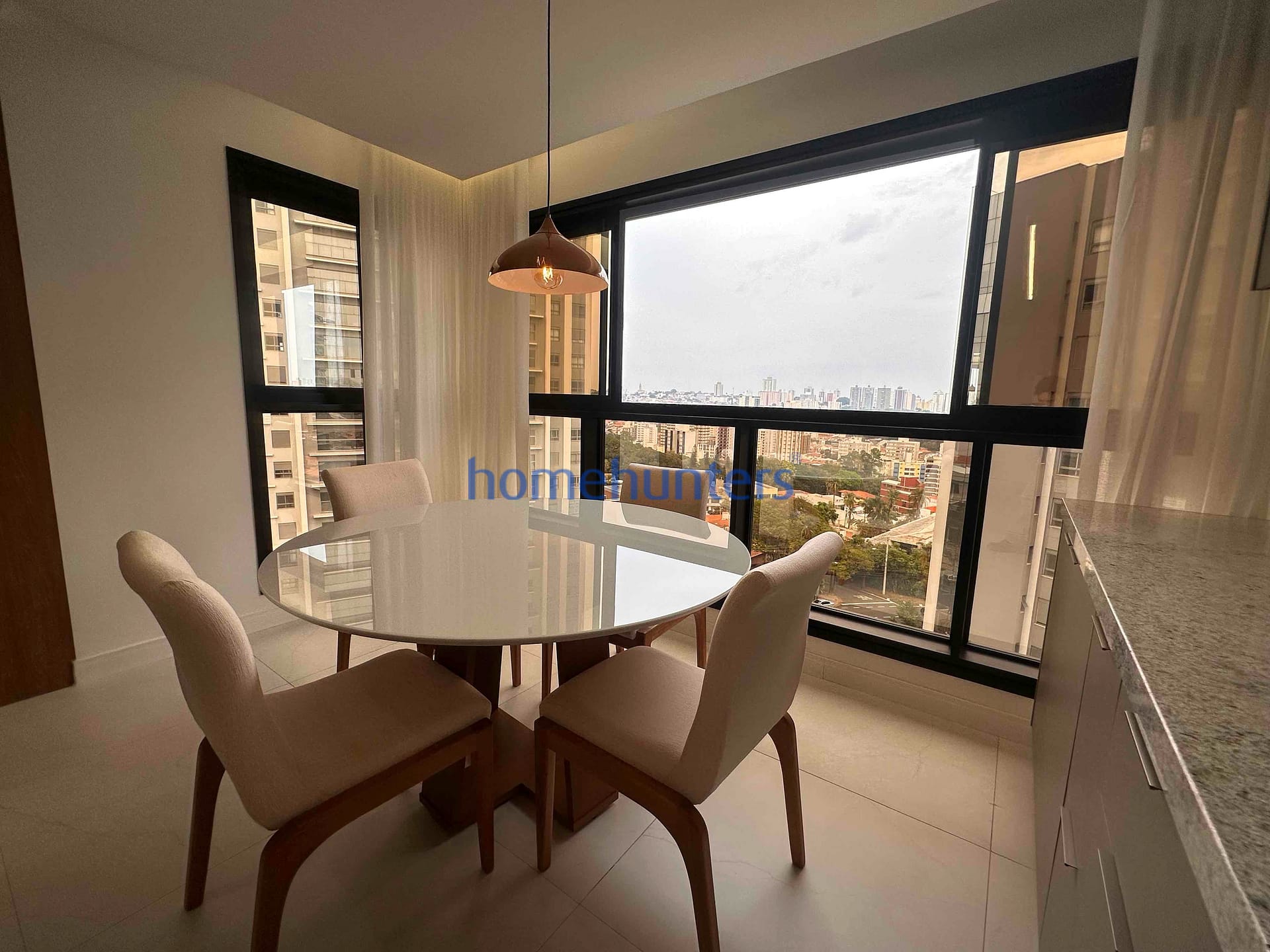 Apartamento à venda e aluguel com 1 quarto, 55m² - Foto 21