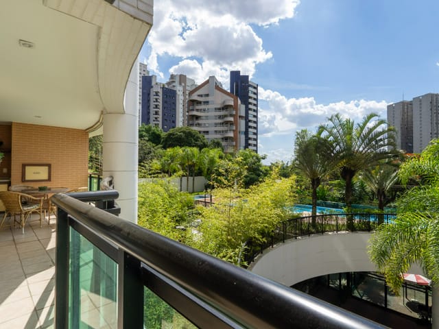 Apartamento com 192m² 3 quartos e 4 banheiros, à venda, no bairro Vila Suzana em São Paulo