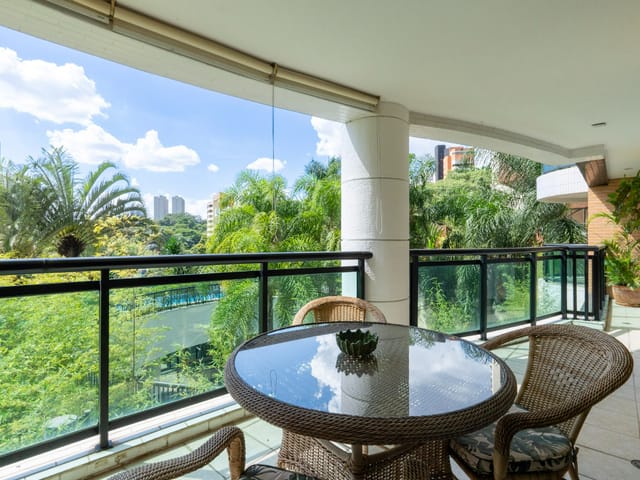 Apartamento com 192m² 3 quartos e 4 banheiros, à venda, no bairro Vila Suzana em São Paulo