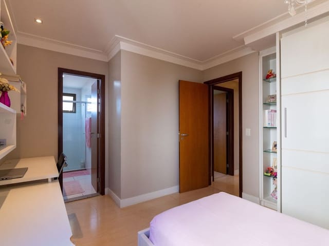 Foto do Apartamento - Apartamento à venda 3 Quartos, 3 Suites, 3 Vagas, 217M², Jardim do Lago, Londrina - PR | Edifício Arquiteto Vilanova Artigas | Aurora Imobi