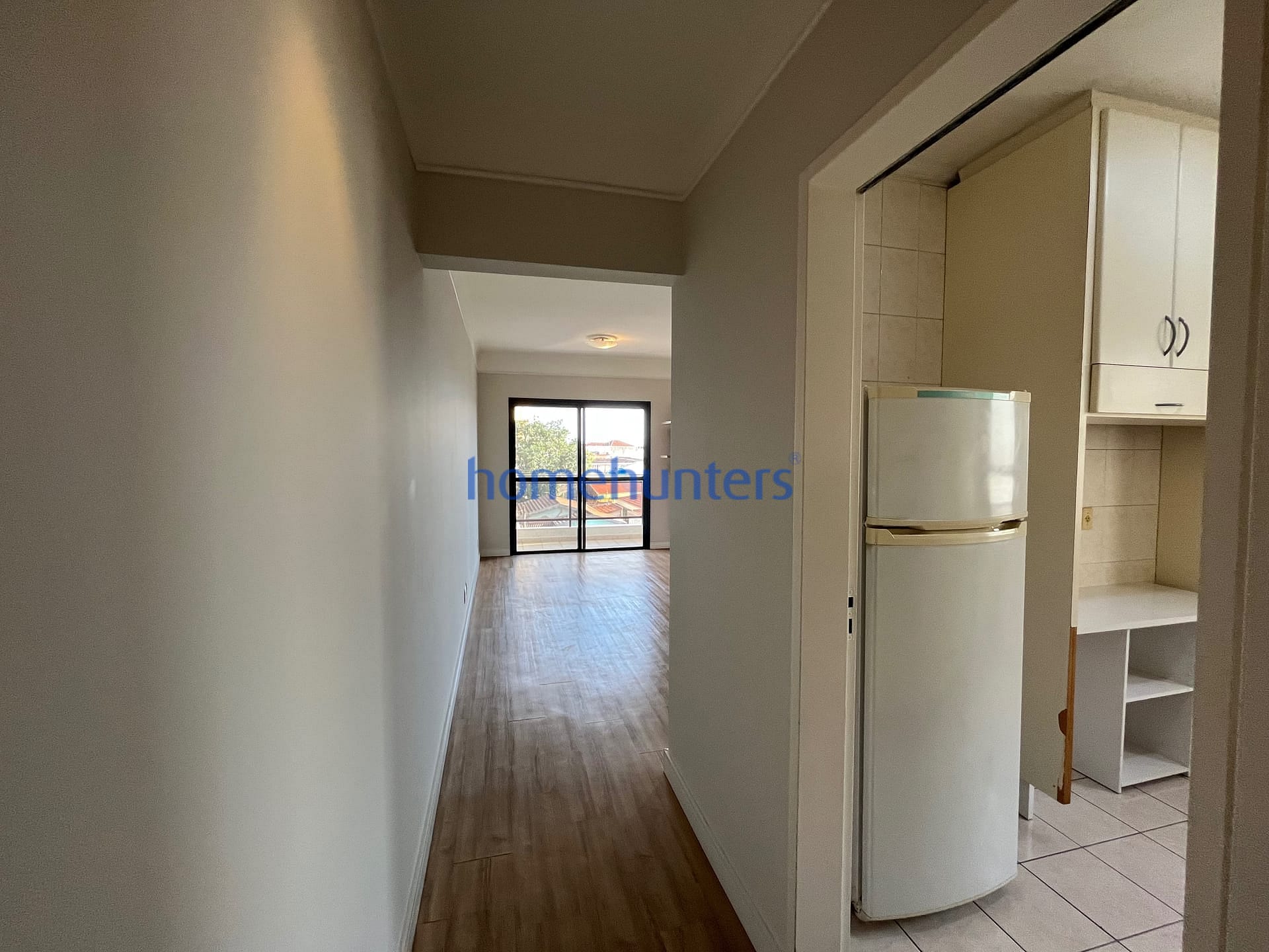 Apartamento para alugar com 3 quartos, 95m² - Foto 2