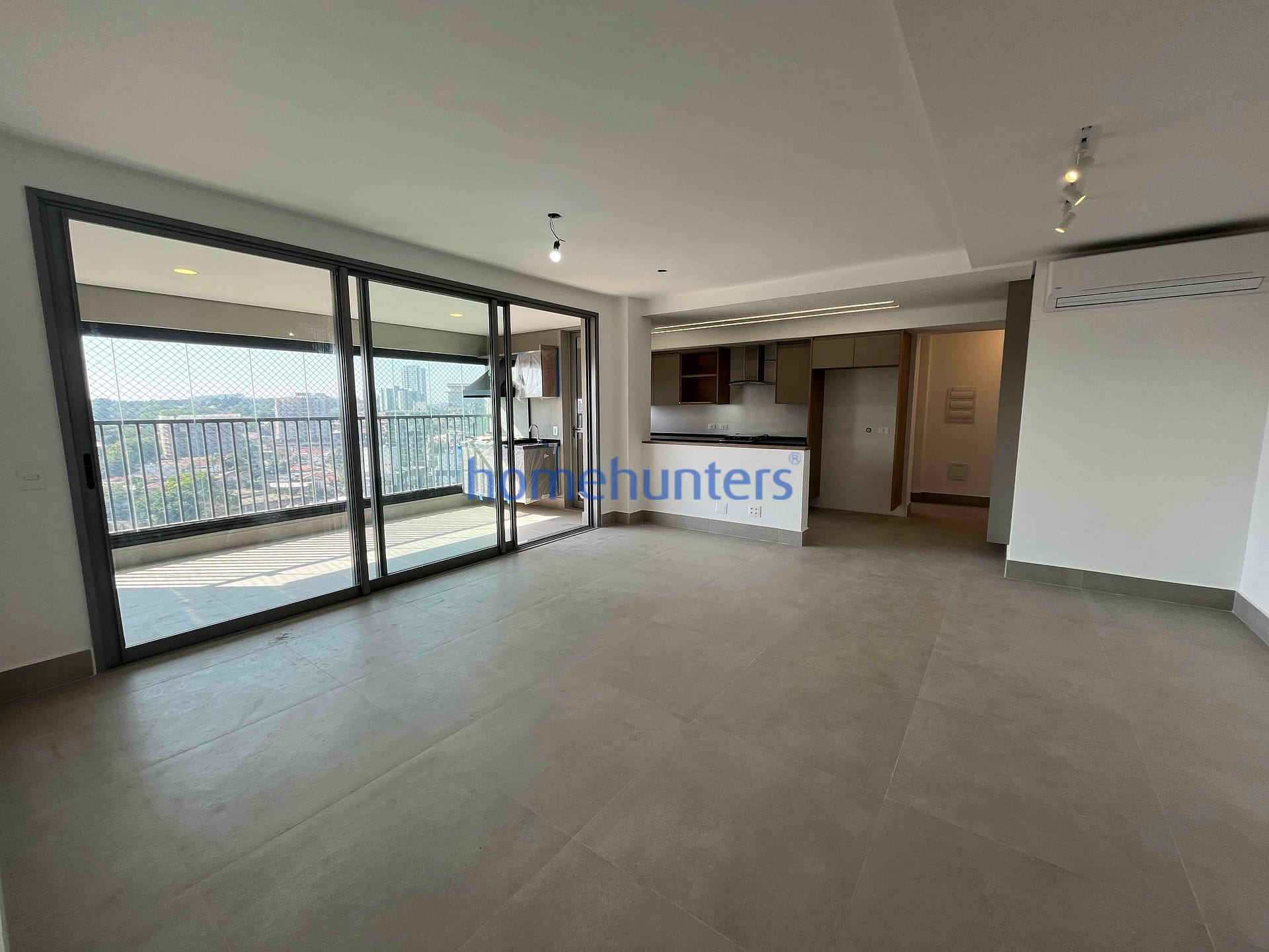 Apartamento para alugar com 3 quartos, 139m² - Foto 1