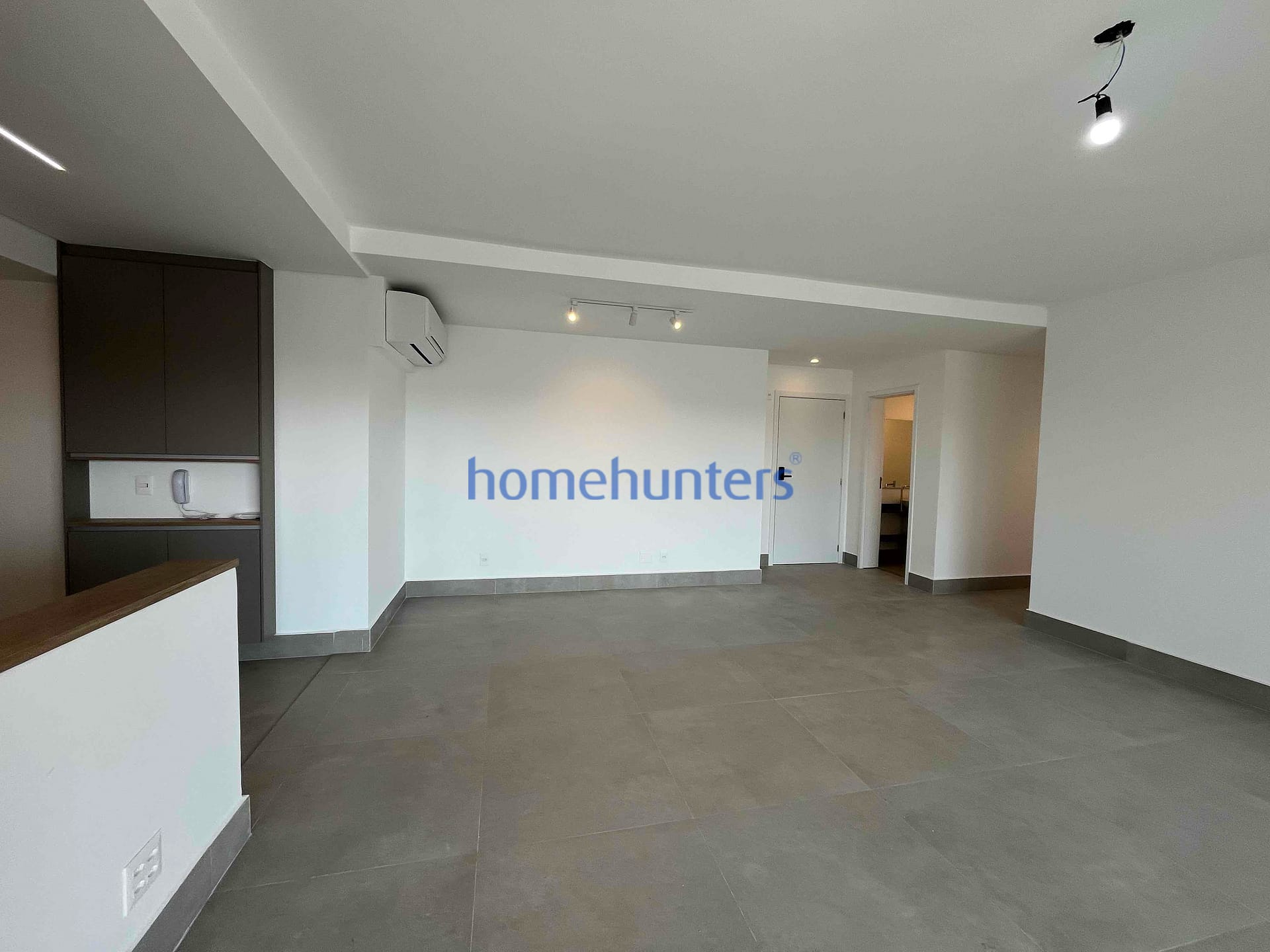 Apartamento para alugar com 3 quartos, 139m² - Foto 2