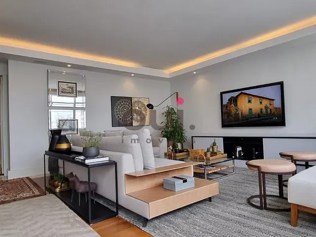 Apartamento 4 quartos e 2 banheiros, à venda, no bairro Itaim Bibi em São Paulo
