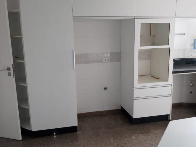 Apartamento com 180m² 3 quartos e 3 banheiros, à venda ou para alugar, no bairro Vila Monumento em São Paulo