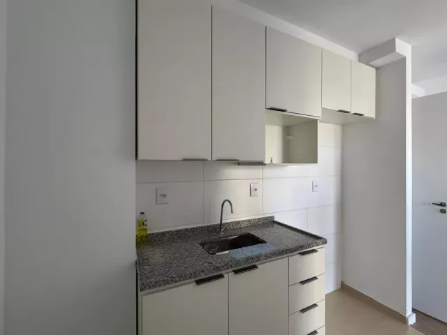 Apartamento com 42m² 2 quartos e 1 banheiro, para alugar, no bairro I.A.P.I. em Osasco