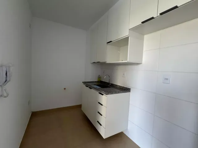 Apartamento com 42m² 2 quartos e 1 banheiro, para alugar, no bairro I.A.P.I. em Osasco