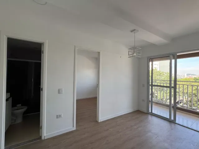 Apartamento com 42m² 2 quartos e 1 banheiro, para alugar, no bairro I.A.P.I. em Osasco