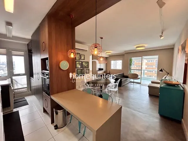 Apartamento 2 quartos e 2 banheiros, à venda, no bairro Cambuí em Campinas