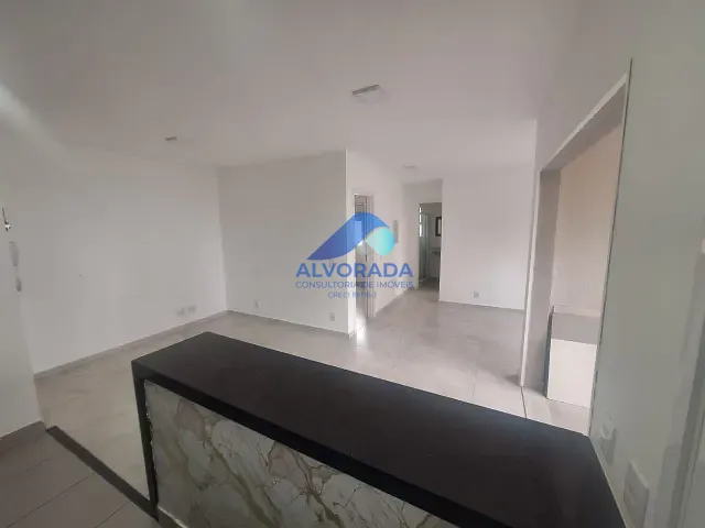 Apartamento 3 quartos e 2 banheiros, à venda ou para alugar, no bairro Parque Industrial em São José dos Campos