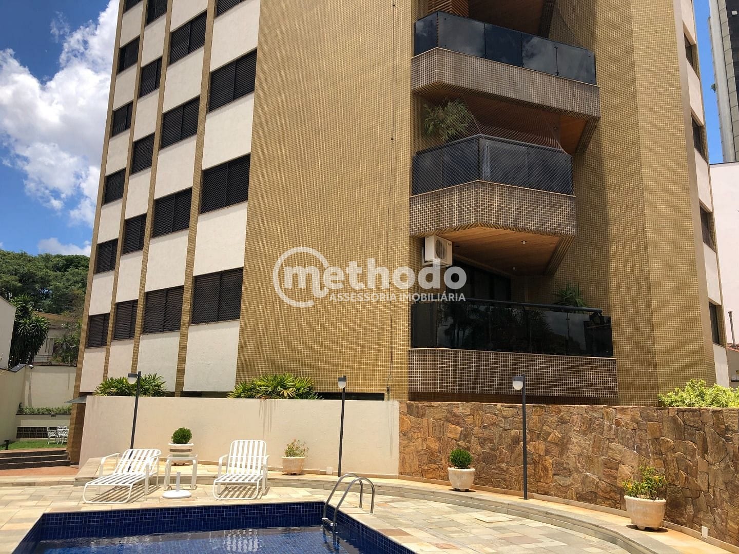 Apartamento, 3 quartos, 235 m² - Foto 1