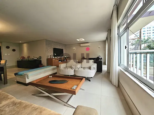 Apartamento 3 quartos e 4 banheiros, à venda, no bairro Itaim Bibi em São Paulo