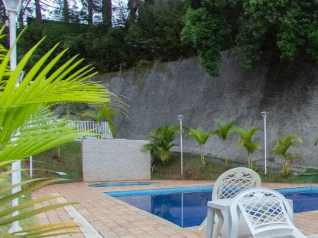 Apartamento 2 quartos e 1 banheiro, à venda, no bairro Granja Clotilde em Cotia