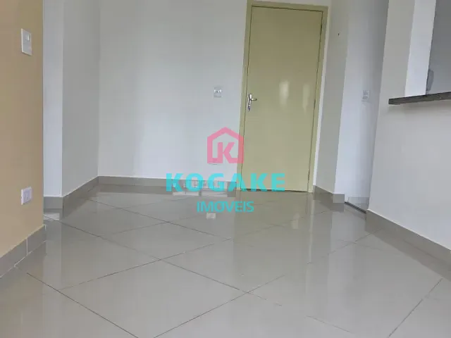 Apartamento 2 quartos e 2 banheiros, à venda, no bairro Vila Industrial em São José dos Campos