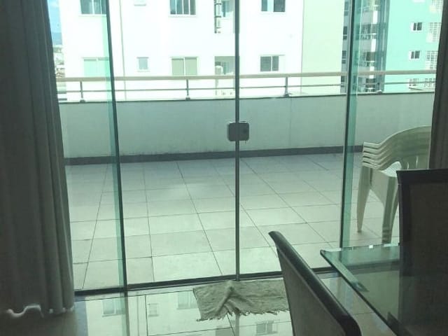 Cobertura / Penthouse com 205m² 4 quartos e 3 banheiros, à venda, no bairro Centro em Balneário Camboriú