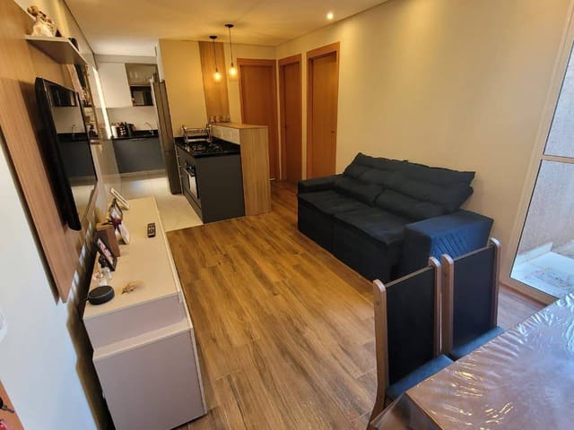 Apartamento 2 quartos e 1 banheiro, à venda, no bairro Centro (Caucaia do Alto) em Cotia