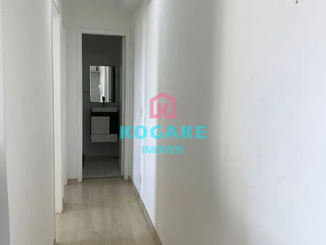 Apartamento 2 quartos e 1 banheiro, para alugar, no bairro Vila Tesouro em São José dos Campos